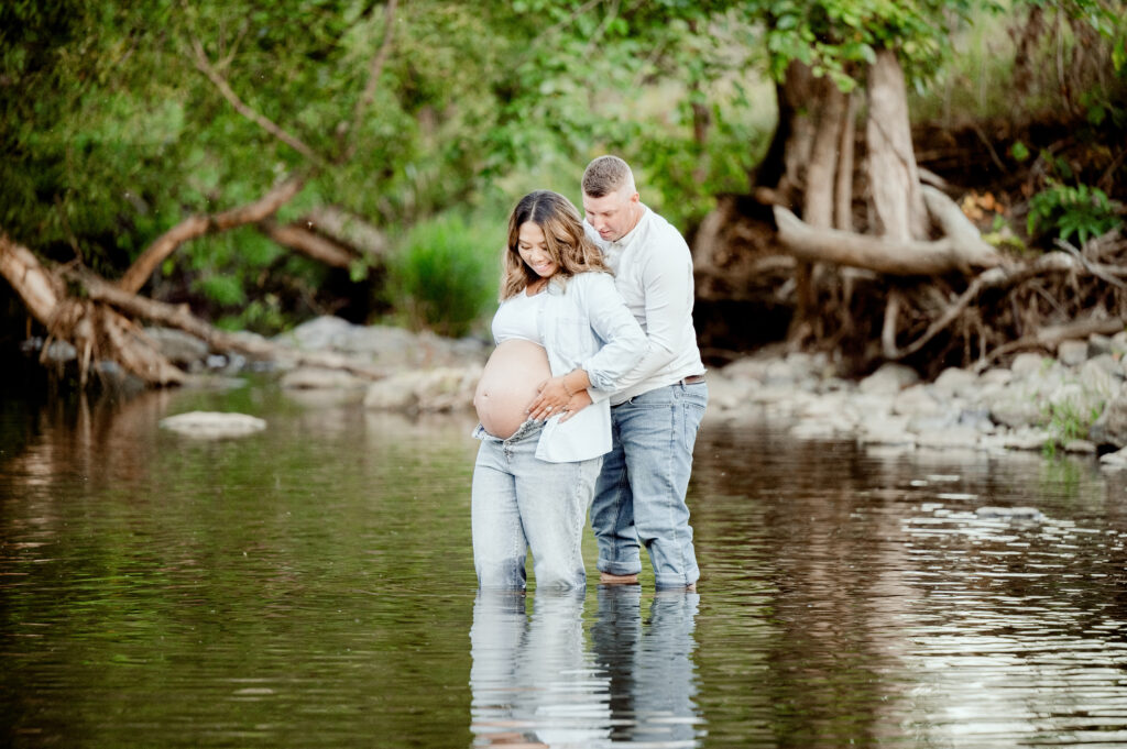 Minnesota Maternity Photoshoot in a River
