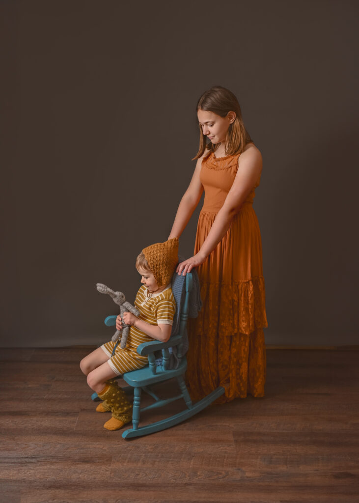 Endearing Sibling portraits, vivid and vintage feel
traditional portraits like old paintings, story telling portrait photography